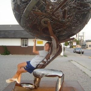 Meet your Posher, Caitlin